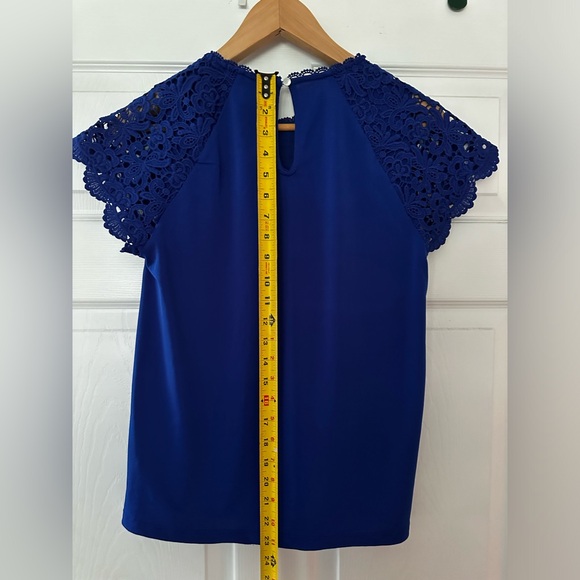 Cable & Gauge Ladies' Lace Trim Top - Picture 3 of 6